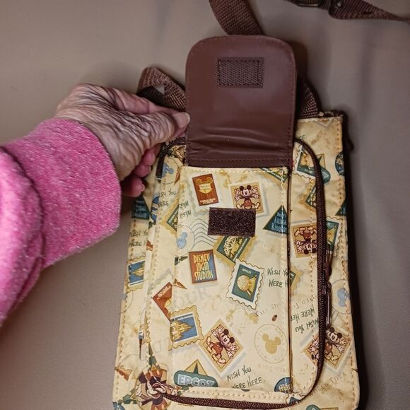 Vintage Disney Small Crossbody Purse Handbag NWOT Disney World - Picture 4 of 10